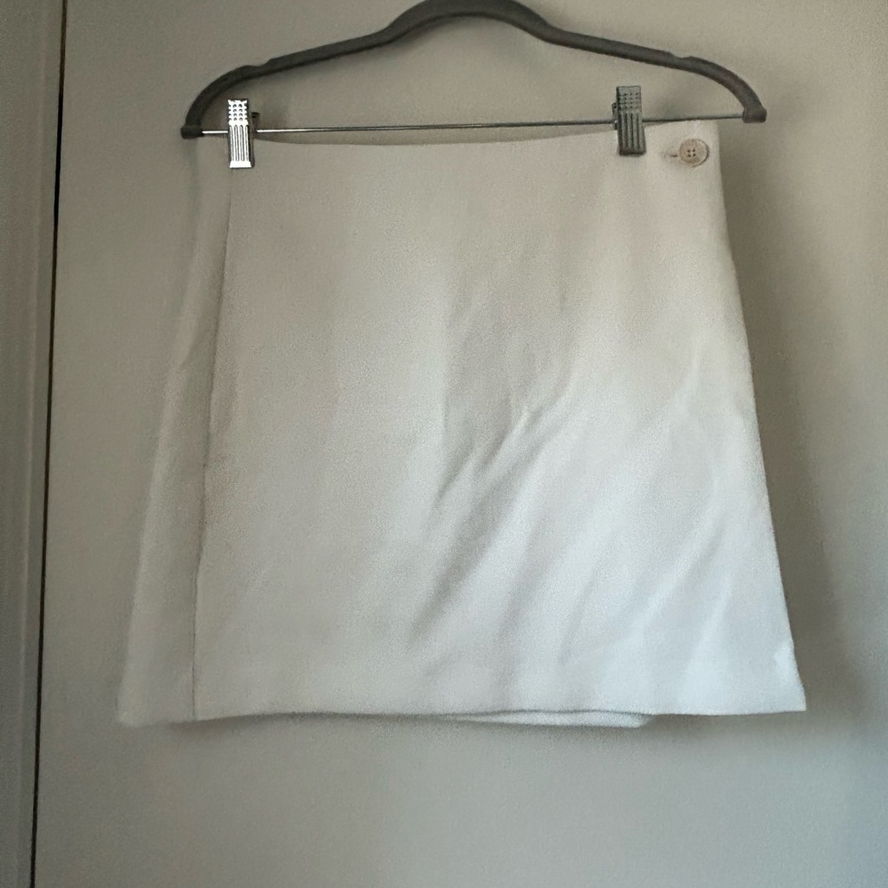 White Aritzia Skirt